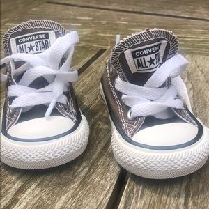 Never worn gray canvas Converse